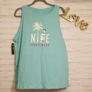 NWT Nike Dri-Fit Active SPTCASL Tee Tank S…